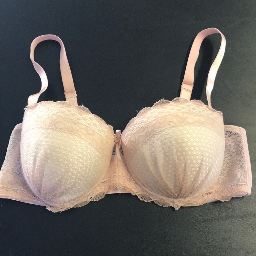Bra “Jacqueline Smith” lace bra with padding 36D
